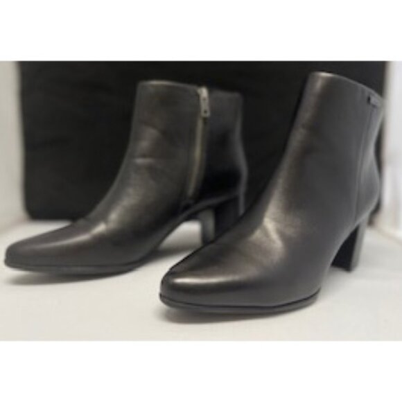 RockPort Camdyn Water Resistant Black Leather Bootie Womens Size 10 Wide - Picture 3 of 9